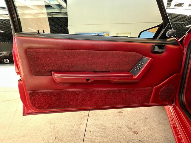 Photo of 1989 Red Ford Mustang