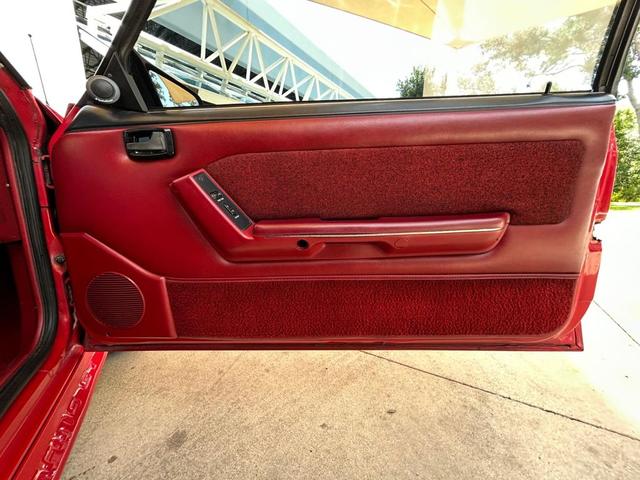 Photo of 1989 Red Ford Mustang