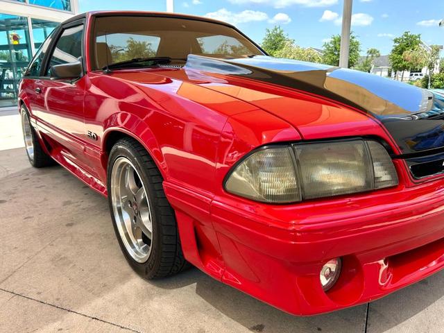 Photo of 1989 Red Ford Mustang