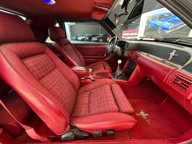 Photo of 1989 Red Ford Mustang