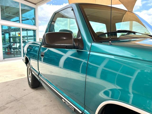 Photo of 1995 Green Chevrolet 1500