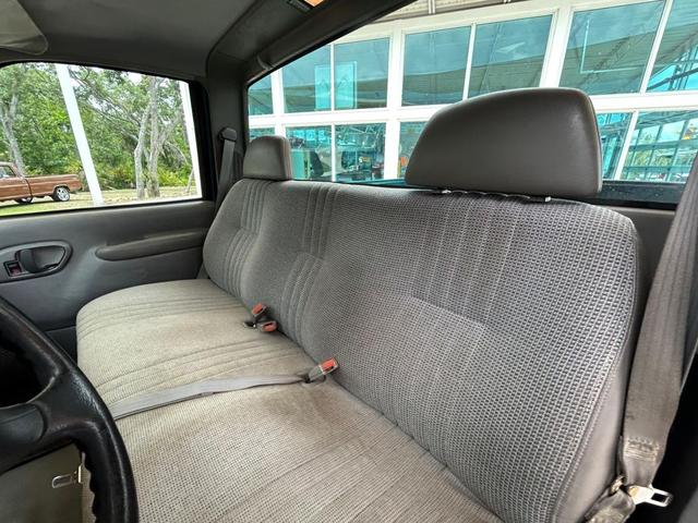 Photo of 1995 Green Chevrolet 1500