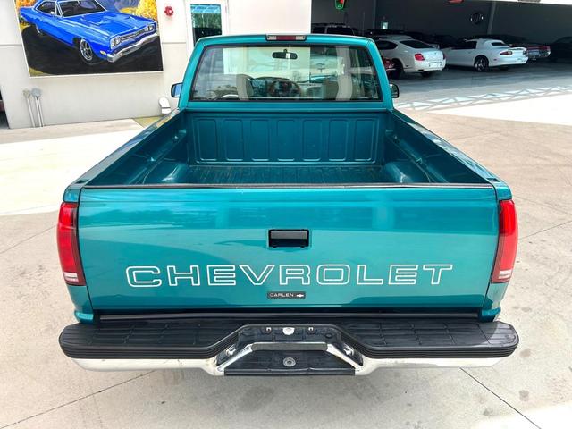 Photo of 1995 Green Chevrolet 1500