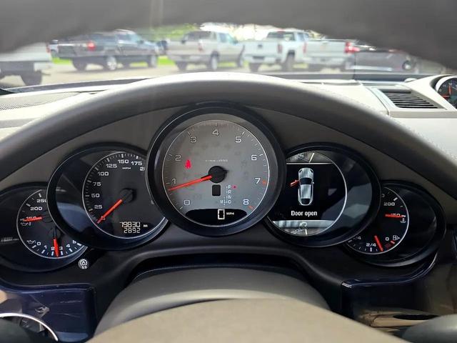 Photo of 2016 GRAY Porsche Panamera