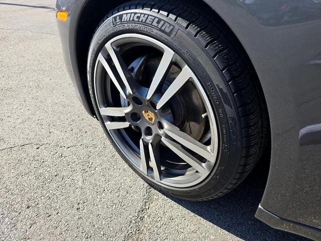 Photo of 2016 GRAY Porsche Panamera
