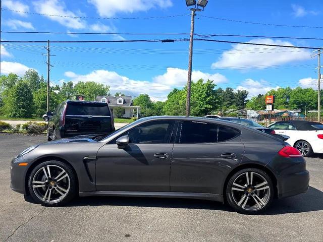 Photo of 2016 GRAY Porsche Panamera