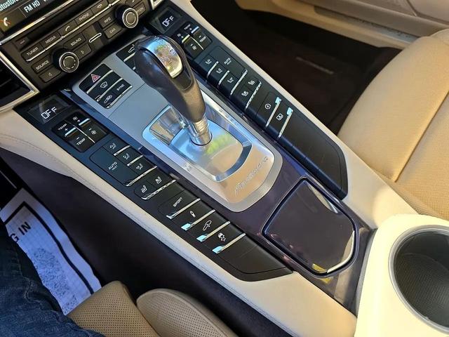 Photo of 2016 GRAY Porsche Panamera