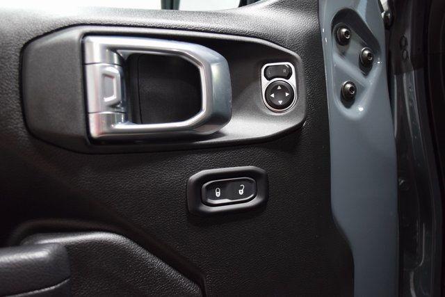 Photo of 2024 Anvil Clearcoat Jeep Wrangler