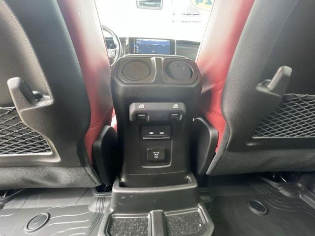 Photo of 2024 Silver Zynith Clearcoat Jeep Wrangler