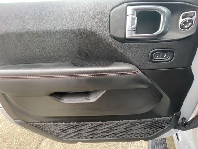 Photo of 2024 Silver Zynith Clearcoat Jeep Wrangler