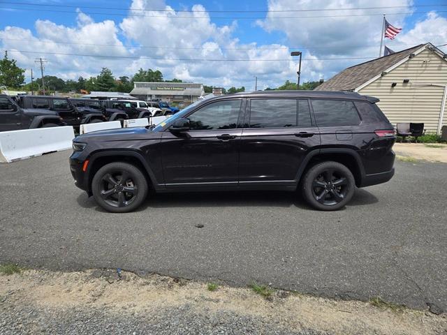Photo of 2022 Ember Pearlcoat Jeep Grand Cherokee L