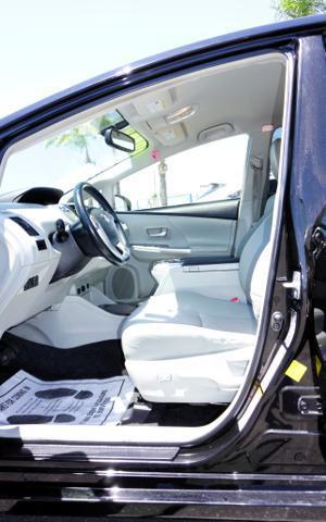 Photo of 2013 Black Toyota Prius v