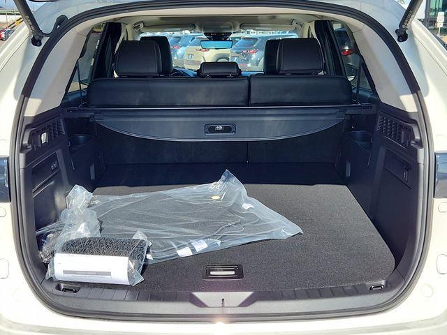 Photo of 2025 Rhodium Mazda CX-70