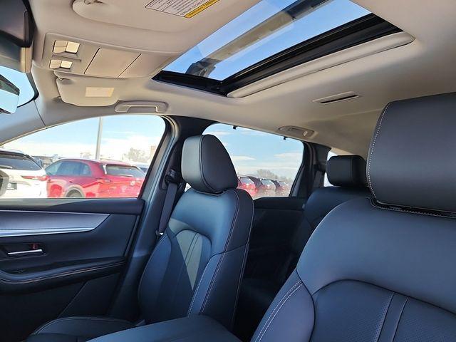 Photo of 2025 Rhodium Mazda CX-70