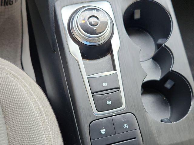 Photo of 2021 Gray Ford Escape