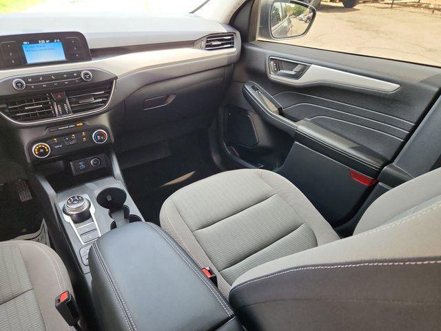 Photo of 2021 Gray Ford Escape