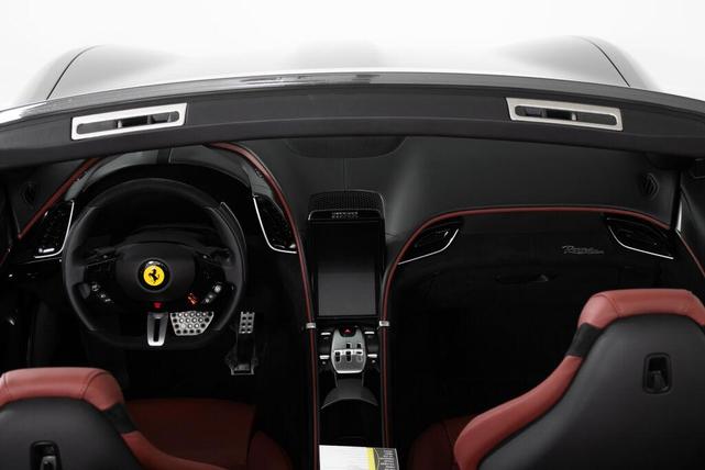 Photo of 2024 Grigio Scuro Ferrari Roma Spider