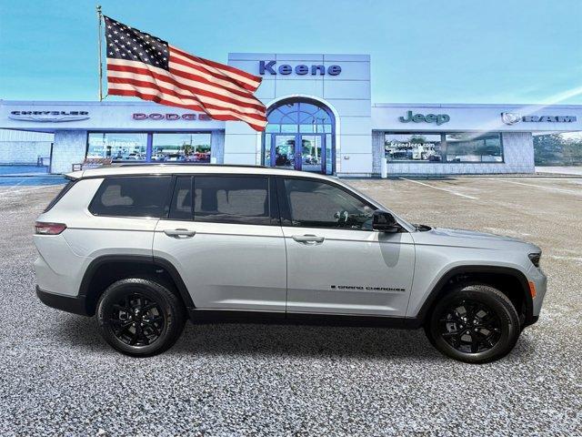 Photo of 2025 Silver Jeep Grand Cherokee L