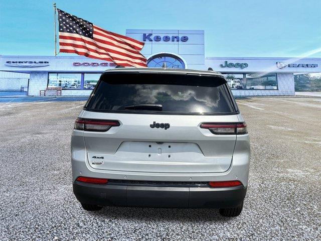 Photo of 2025 Silver Jeep Grand Cherokee L