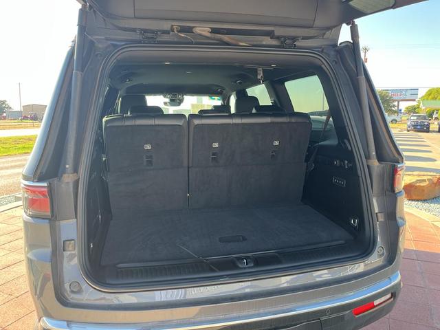 Photo of 2023 Baltic Gray Metallic Clearcoat Jeep Wagoneer