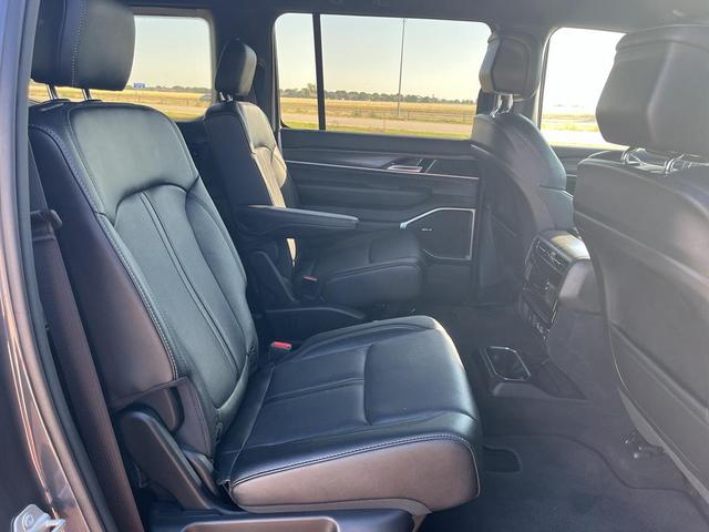 Photo of 2023 Baltic Gray Metallic Clearcoat Jeep Wagoneer