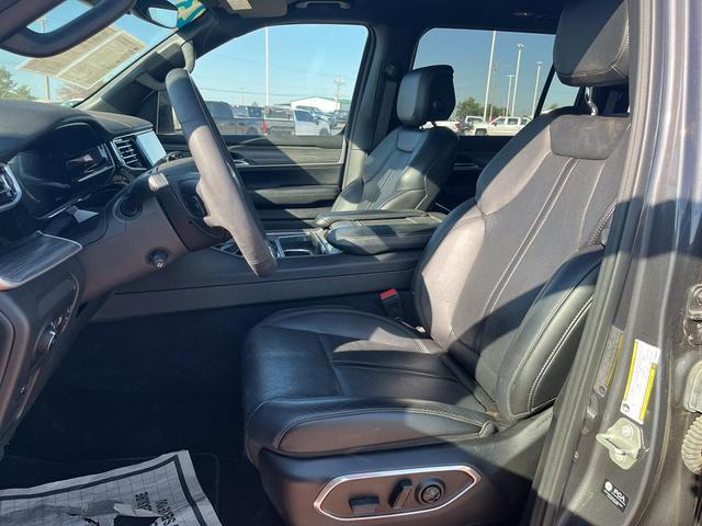 Photo of 2023 Baltic Gray Metallic Clearcoat Jeep Wagoneer