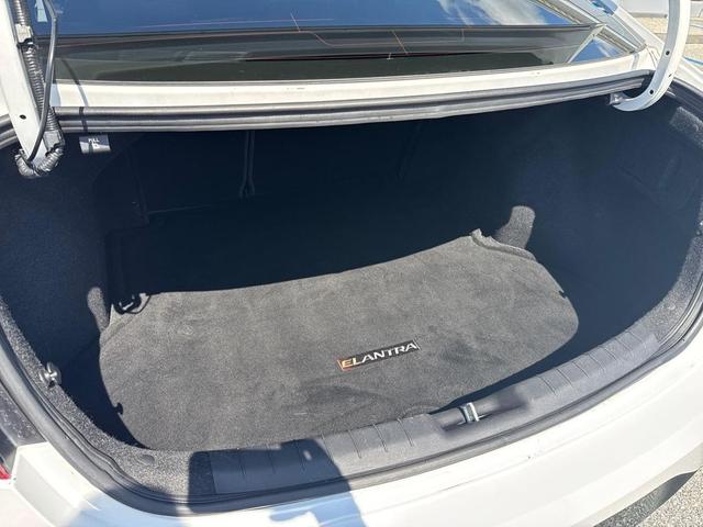 Photo of 2020 Ceramic White Hyundai ELANTRA