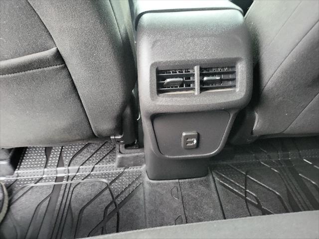 Photo of 2019 Kinetic Blue Metallic Chevrolet Equinox