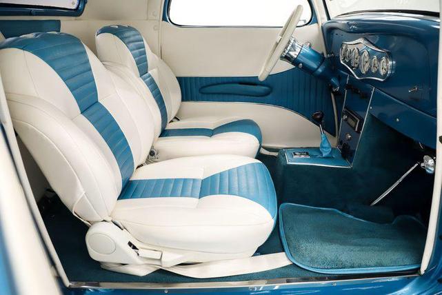 Photo of 1934 Bimini Blue Ford Custom