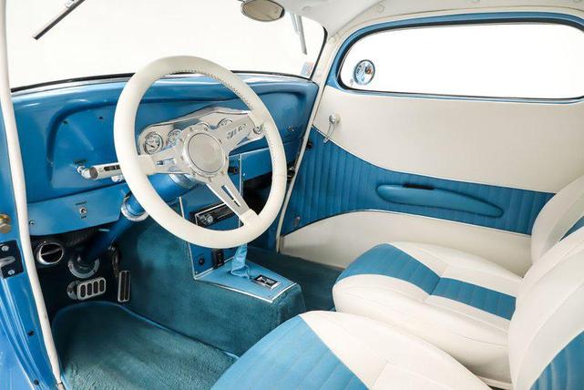 Photo of 1934 Bimini Blue Ford Custom