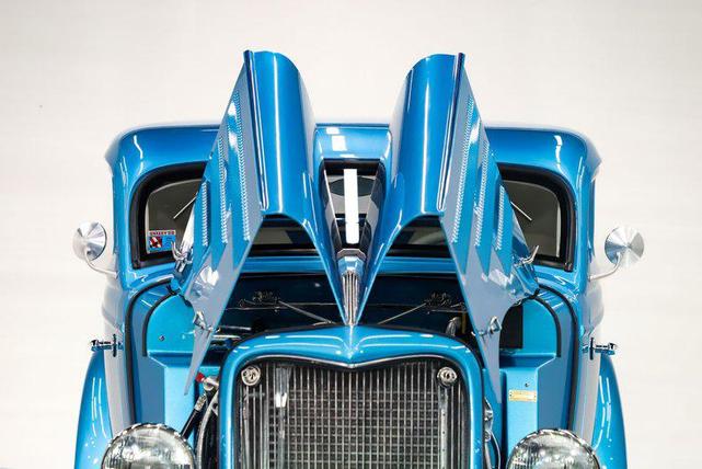 Photo of 1934 Bimini Blue Ford Custom