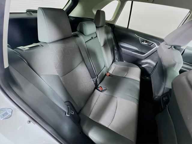 Photo of 2024 White Toyota RAV4