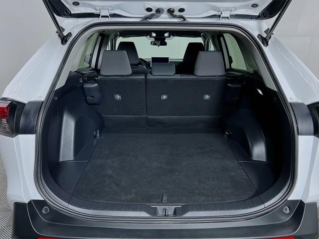Photo of 2024 White Toyota RAV4
