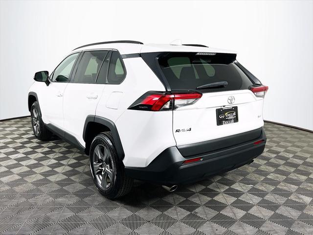 Photo of 2024 White Toyota RAV4
