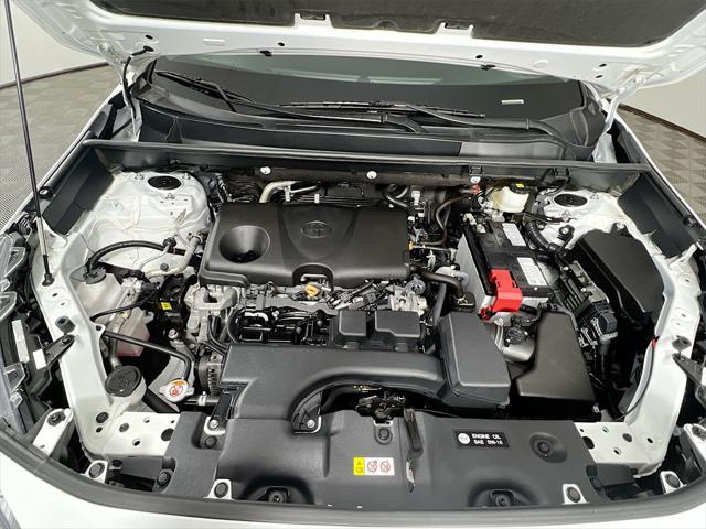 Photo of 2024 White Toyota RAV4