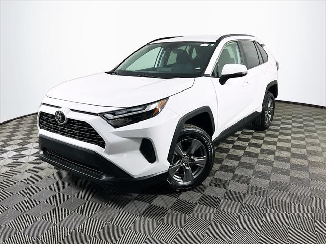 Photo of 2024 White Toyota RAV4