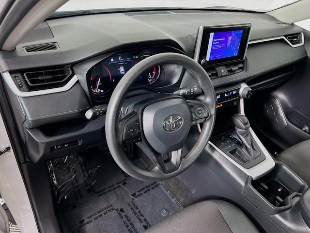 Photo of 2024 White Toyota RAV4