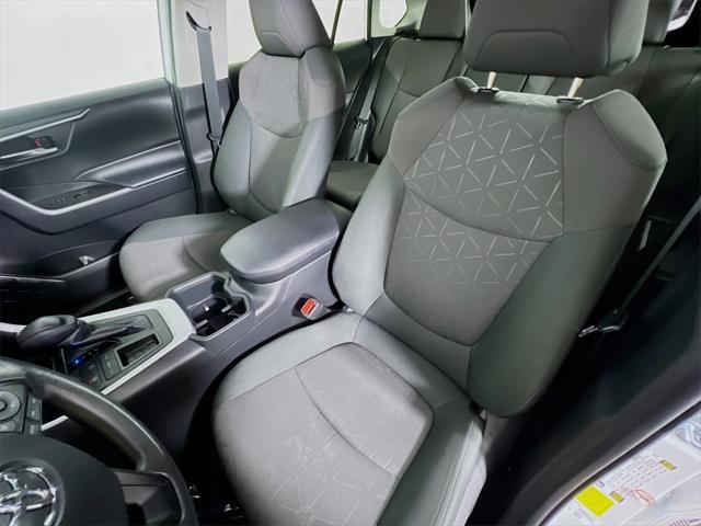 Photo of 2024 White Toyota RAV4