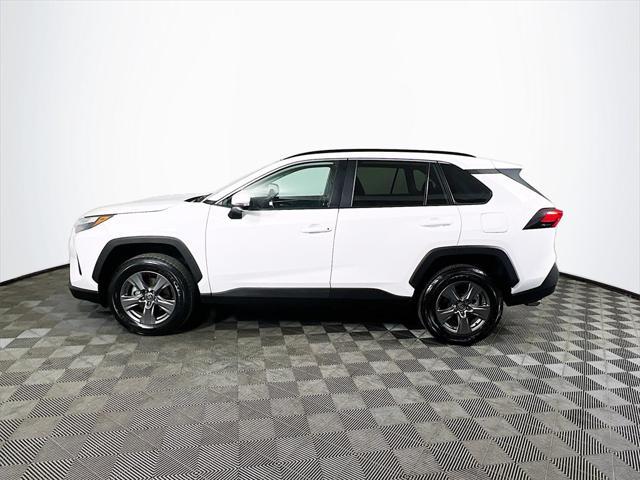 Photo of 2024 White Toyota RAV4