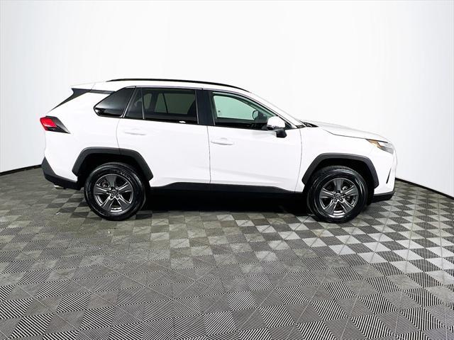 Photo of 2024 White Toyota RAV4