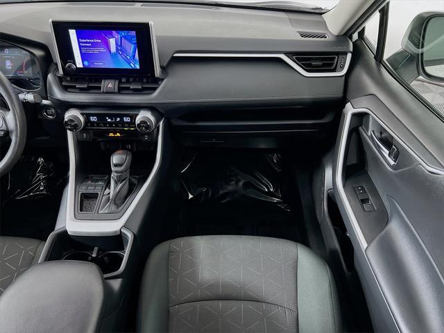 Photo of 2024 White Toyota RAV4