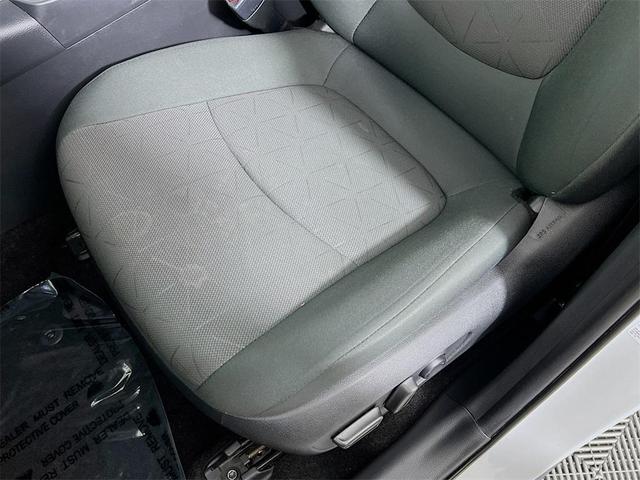 Photo of 2024 White Toyota RAV4