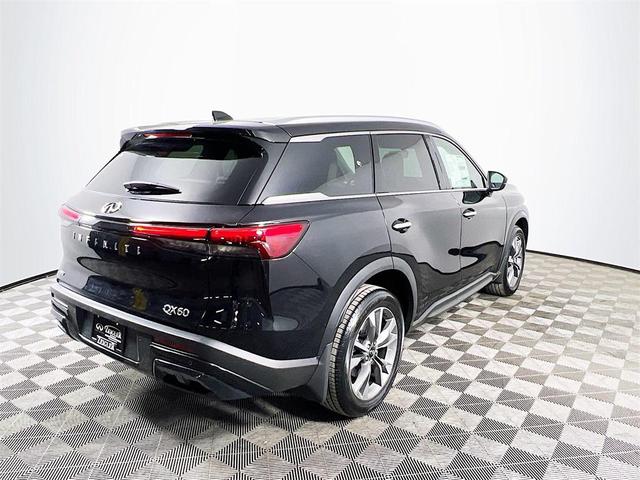 Photo of 2025 Mineral Black INFINITI QX60