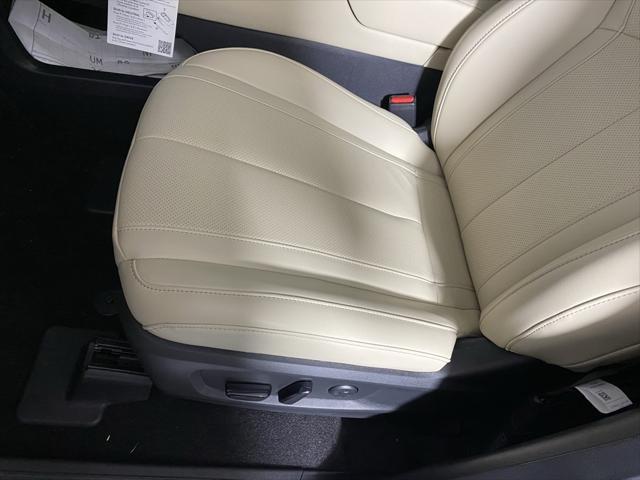 Photo of 2025 Mineral Black INFINITI QX60