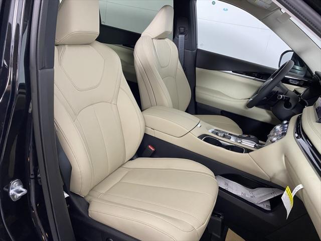 Photo of 2025 Mineral Black INFINITI QX60
