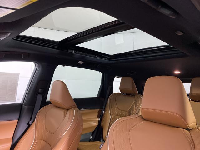 Photo of 2025 Grand Blue/Black Obsidian INFINITI QX60