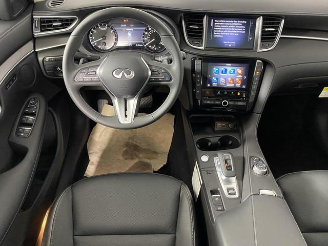 Photo of 2025 Radiant White INFINITI QX50