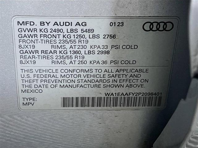 Photo of 2023 Gray Audi Q5