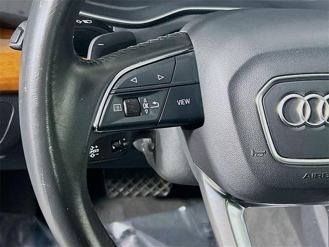 Photo of 2023 Gray Audi Q5