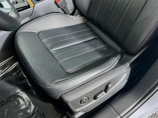 Photo of 2023 Gray Audi Q5